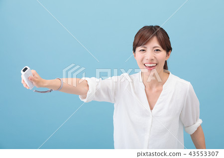 女人在玩遊戲 女人在玩遊戲 43553307