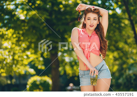 pin-up girl pin-up girl 43557191