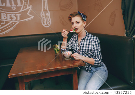 pin-up girl 43557235