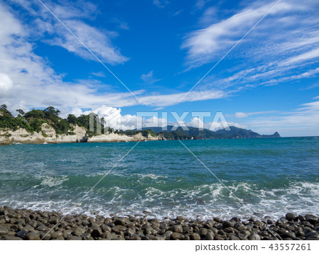 [伊豆半島地質公園]西子湯島的風景[夏天] 43557261