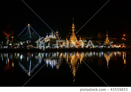 Wat Chong Kham the temple in Mae Hong Son Wat Chong Kham the temple in Mae Hong Son 43559855
