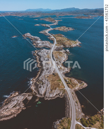 The most dangerous road in the world 43561752