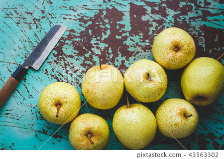 Fresh Asian pears Fresh Asian pears 43563302