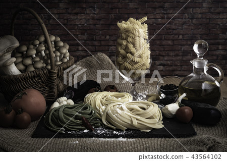 Italian food ingredients (fusilli, fettuccine, linguine) Italian food ingredients (fusilli, fettuccine, linguine) 43564102