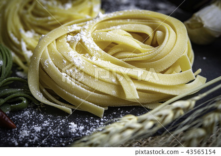 意大利細麵條 43565154