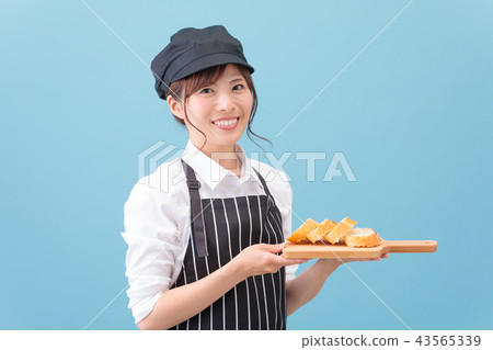 咖啡館麵包店工作人員 43565339
