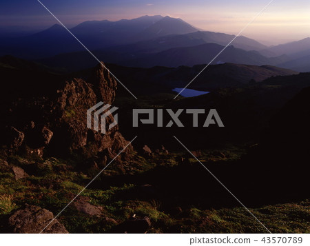 Tomlausi山 Tomlausi山 43570789