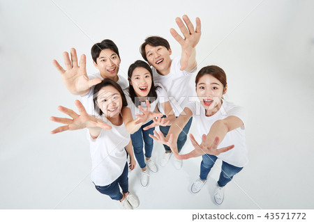 Friends, colleagues, women, Koreans 43571772