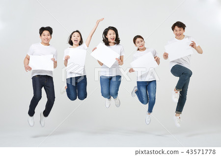 Friends, colleagues, women, Koreans 43571778