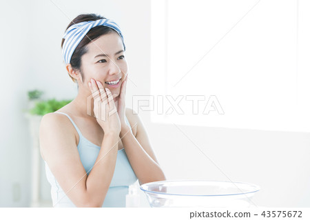 洗臉清潔美容女人護膚美容 43575672