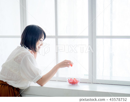 Healthy morning 43578732