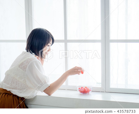 Healthy morning 43578733