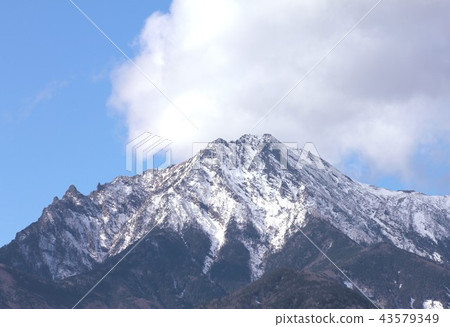 深秋的信州，八岳的Amagake，長野縣Nobeyama高原的雪覆蓋 43579349