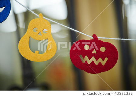 Halloween decoration 43581382