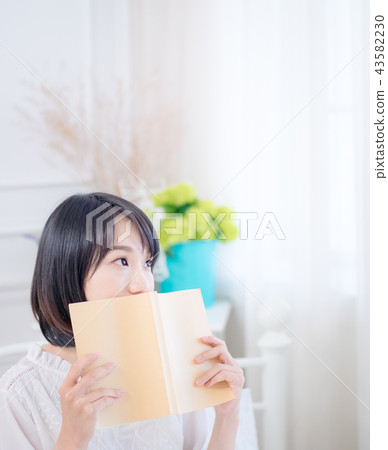 閱讀的女孩 43582230