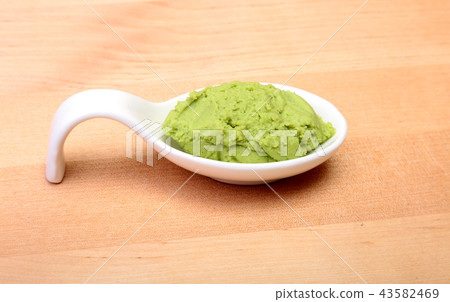 plate with Japanese wasabi sauce 43582469