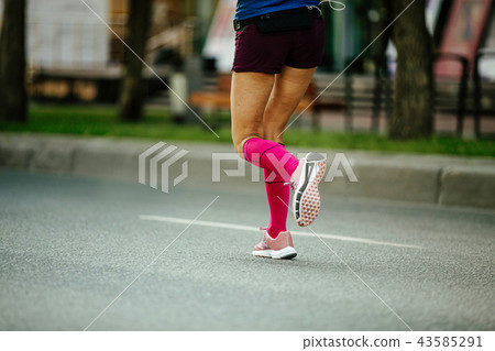 legs runner in pink compression socks legs runner in pink compression socks 43585291