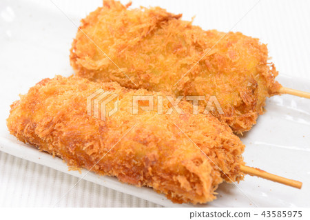 Delicious salmon fried 43585975