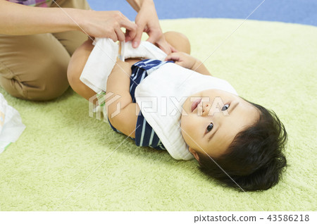 0-year-old child care 0-year-old child care 43586218
