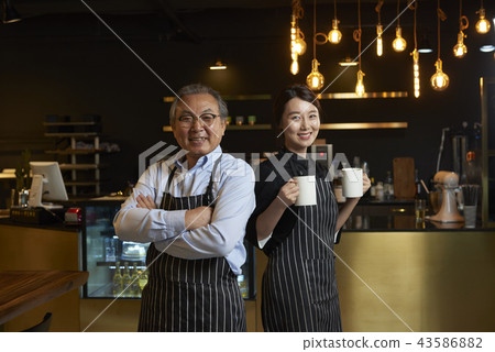 Cafe Cafe 43586882
