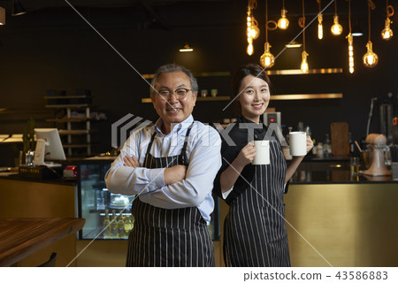 Cafe Cafe 43586883