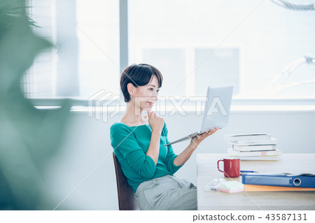 Business scene Business scene 43587131