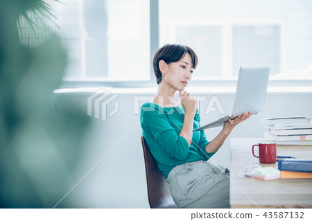 商業場景 43587132