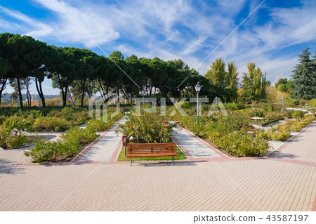 Madrid Oeste Park 43587197