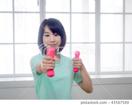 Weight training Weight training 43587589
