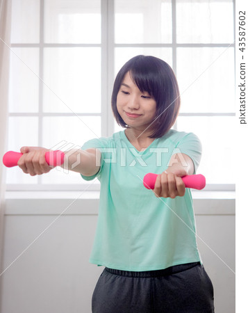 重量訓練 重量訓練 43587602