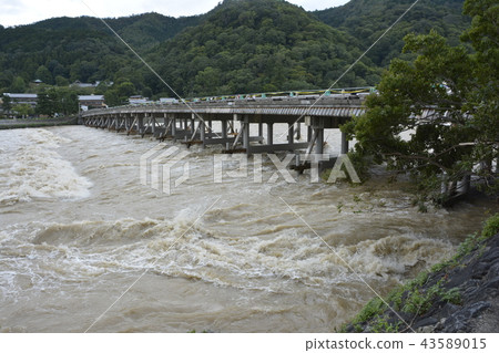 Arashiyama Togetsubashi _ Typhoon 21 Colrapet 43589015