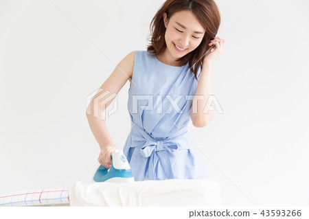 熨燙的女人 43593266