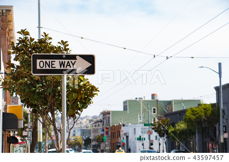 one-way  43597457