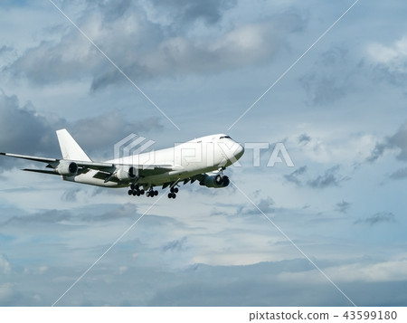 Jumbo jet / B 747 43599180