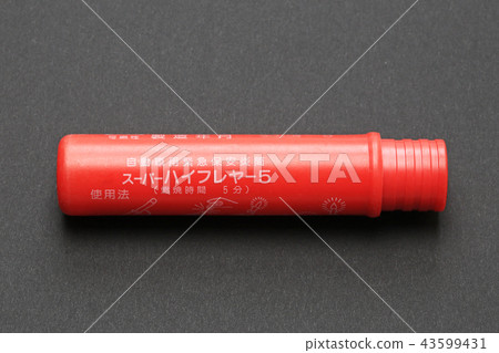 Emergency safety flame cylinder for automobiles, smoke cylinder for automobiles, studio photography 43599431