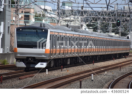 Central line E233 series 43600524