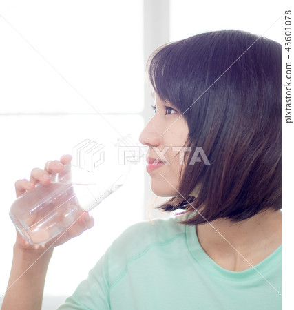 Drink water Drink water 43601078