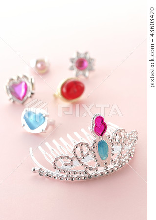 Ring and tiara Ring and tiara 43603420
