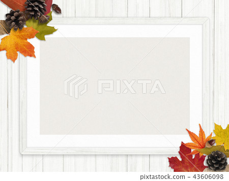 Background-Autumn-Fallen Leaves-Nuts-Frame 43606098