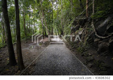 Tainan Railway Track Hellfire Pass in Kanchanaburi 43606302