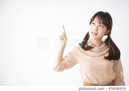 Female female 43606910