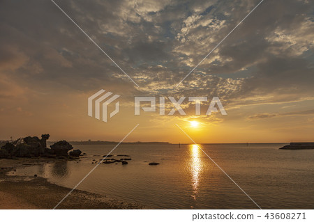 熱帶馬爾代夫馬爾代夫海夏威夷夏季海外日落日落朝日水計劃別墅婚禮沙灘 照片素材 圖片 圖庫