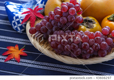 Autumn fruits (mochi, persimmon, pear) Autumn fruits (mochi, persimmon, pear) 43608297