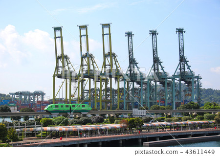 Singapore, a monorail connecting the resort, Sentosa Island and the main island, in front of the giraffe (crane) on Branhi Island 43611449