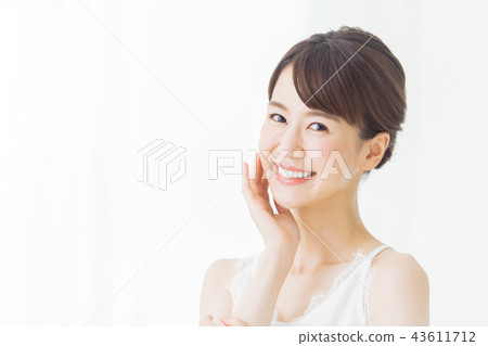Beauty Young lady Beauty Young lady 43611712