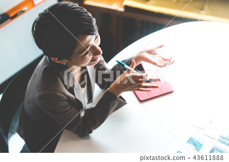  企業形象 43611888