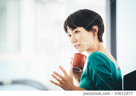  企業形象 43612977