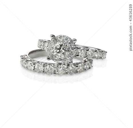 Cluster stack of diamond wedding engagment rings Cluster stack of diamond wedding engagment rings 43616289