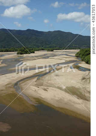 Aoi River in summer seen from Kitakamidate Bridge in Izumo City 43617053