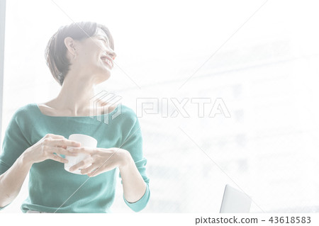 Business scene 43618583